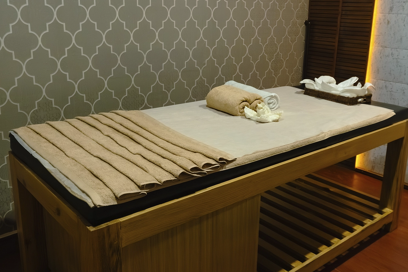 ✨ Goodbye Stress, Hello Massage! ✨
It’s time to let go of stress and embrace pure relaxation! 💆‍♀️💖 Treat yourself to a soothing massage that melts away tension, eases fatigue, and restores your body’s natural balance. #spainkl #kl #spa #newspa #Holistic #Holisticspa #bestinkl